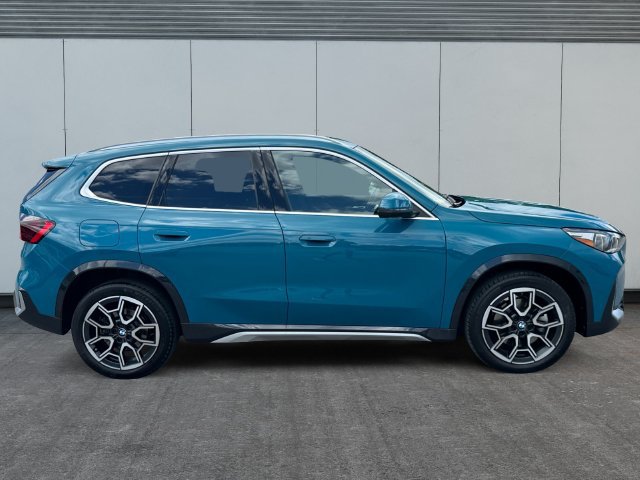 Used 2025 BMW X1 xDrive28i AWD/4WD image 6