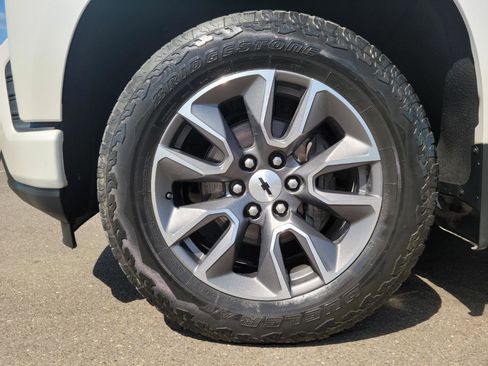 Used 2020 Chevrolet Silverado 1500 RST w/ RST Value Package image 20