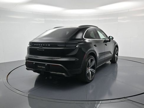 New 2026 Porsche Macan 4S Electric image 30
