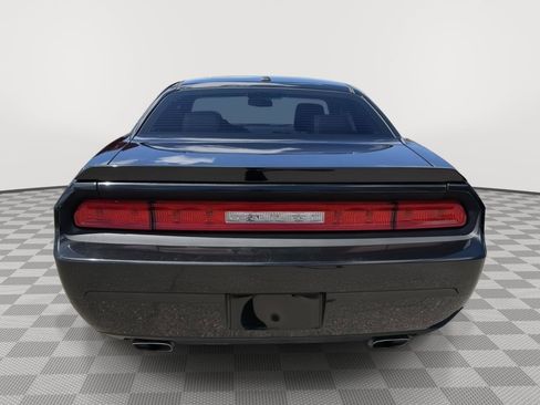 Used 2010 Dodge Challenger R/T RWD image 6