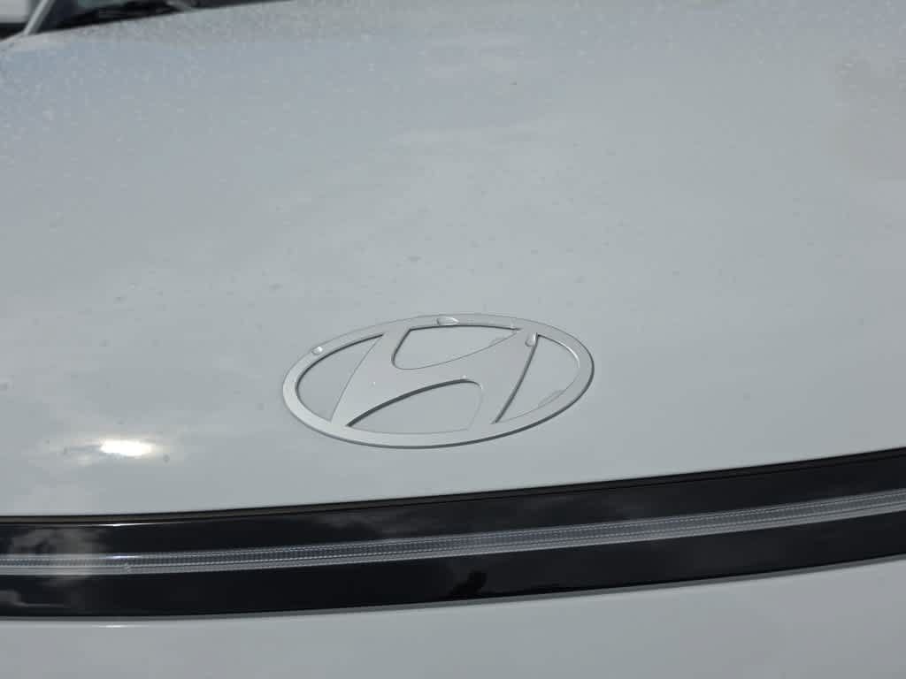 New 2027 Hyundai Kona SE FWD image 12
