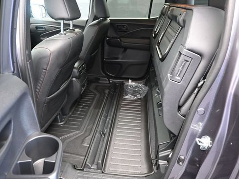 Certified 2025 Honda Ridgeline TrailSport image 12
