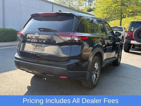 Used 2025 Nissan Rogue S AWD/4WD image 6