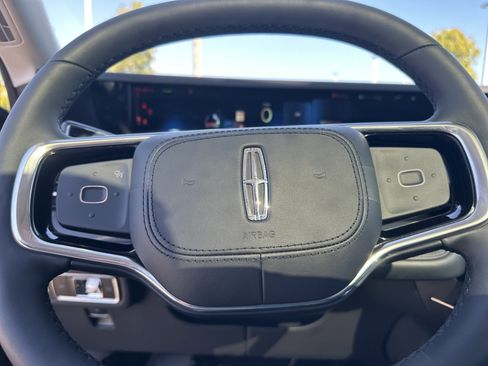 New 2026 Lincoln Nautilus Reserve image 20