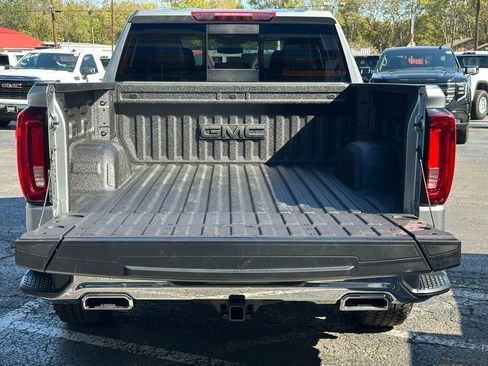 New 2026 GMC Sierra 1500 SLT w/ SLT Premium Package image 7
