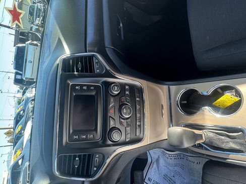 Used 2016 Jeep Grand Cherokee Laredo w/ Quick Order Package 23E image 12