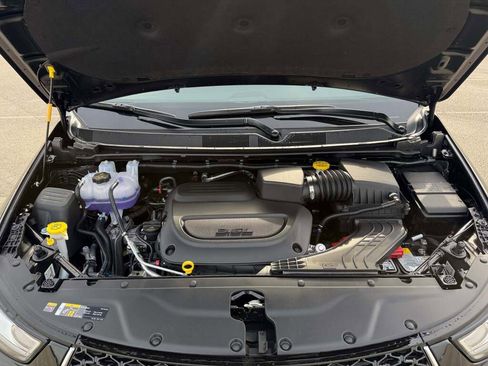 New 2026 Chrysler Pacifica Pinnacle image 18