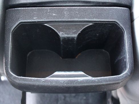 Used 2016 Toyota Tacoma SR image 35