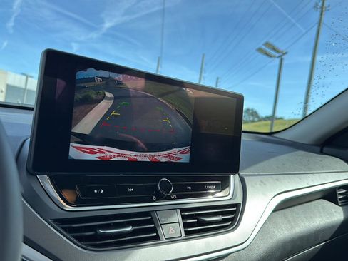 New 2026 Nissan Altima 2.5 SR w/ SR Midnight Edition Package FWD image 22