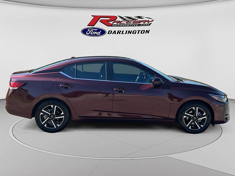 Used 2025 Nissan Sentra SV FWD image 6