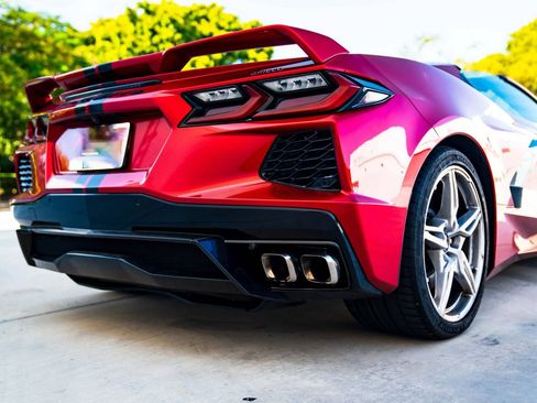Used 2021 Chevrolet Corvette Stingray Premium Conv w/ Z51 Performance Package RWD image 15