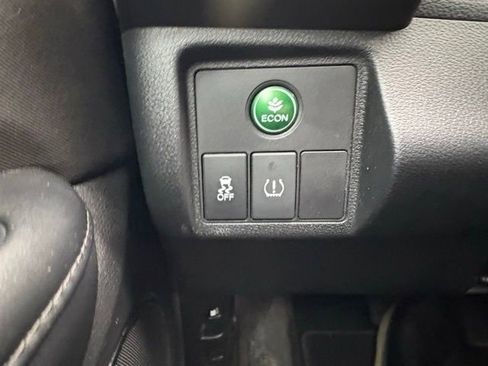 Used 2018 Honda HR-V EX image 17