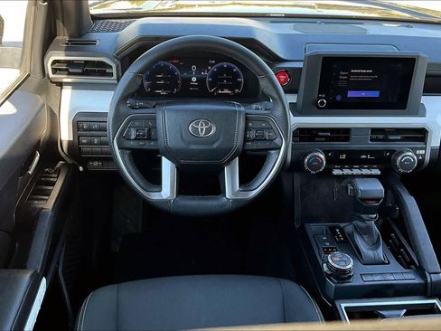 Used 2024 Toyota Tacoma TRD Off-Road image 5