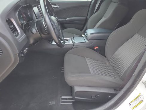 Used 2023 Dodge Charger R/T w/ Blacktop Package image 15