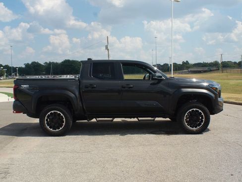 Used 2026 Toyota Tacoma TRD Off-Road w/ TRD Off Road Premium Package AWD/4WD image 21