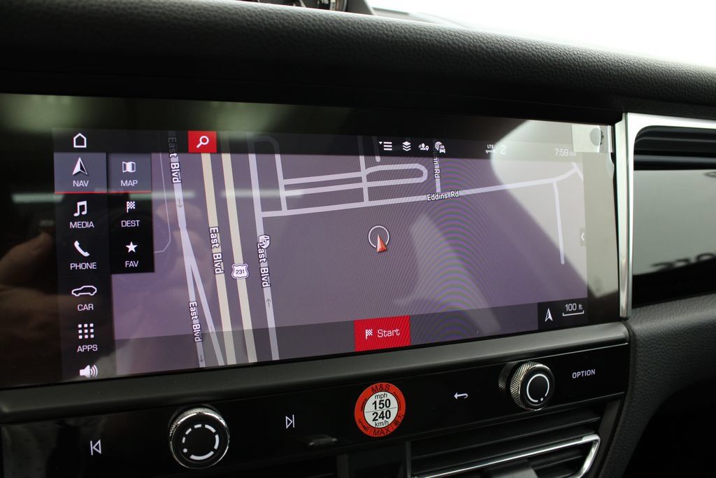 Used 2025 Porsche Macan S AWD/4WD image 20