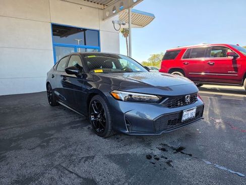 Used 2025 Honda Civic Sport image 4