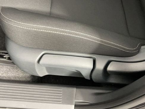 New 2025 Nissan Rogue S image 65