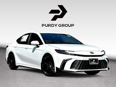 New 2026 Toyota Camry SE w/ Convenience Package