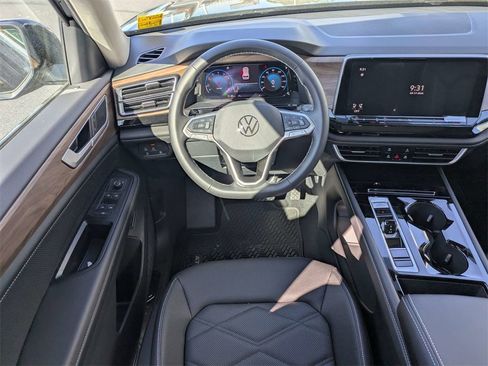New 2026 Volkswagen Atlas SE image 16