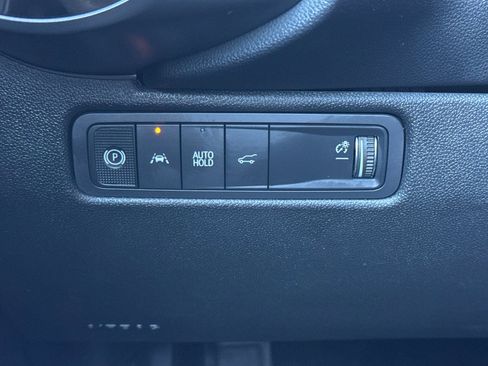 Used 2025 Chevrolet Equinox EV RS FWD image 40