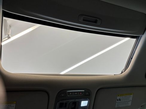 Used 2022 Kia Telluride S image 30