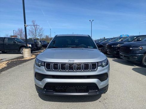 Certified 2024 Jeep Compass Sport image 6