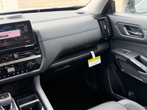 New 2026 Nissan Pathfinder SV image 10