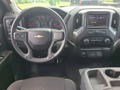 Used 2020 Chevrolet Silverado 1500 Custom w/ Custom Value Package AWD/4WD image 11