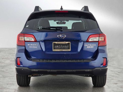 Used 2017 Subaru Outback 2.5i Limited image 4