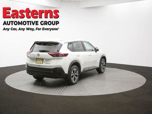 Used 2022 Nissan Rogue SV image 38