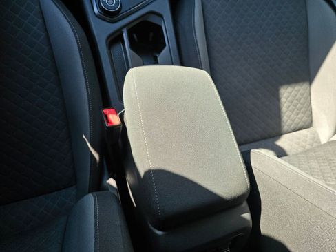 Used 2020 Volkswagen Tiguan S image 23