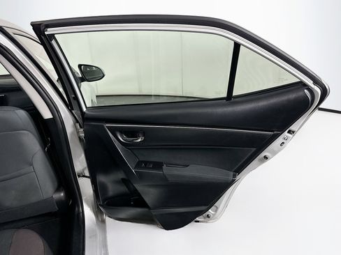 Used 2017 Toyota Corolla LE FWD image 27