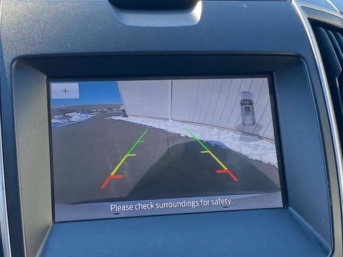 Used 2019 Ford Edge SEL image 22