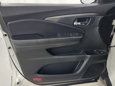 Used 2022 Honda Pilot Sport image 19