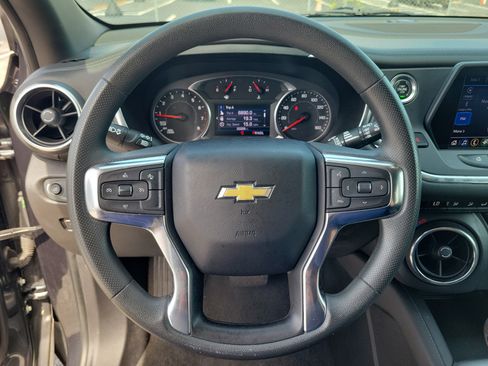 Used 2022 Chevrolet Blazer LT FWD image 16