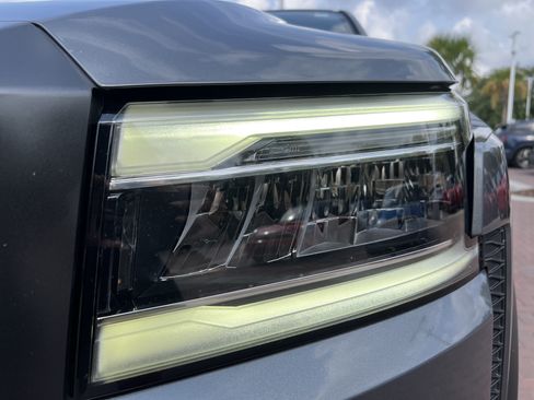 Used 2022 Nissan Frontier Pro-X RWD image 6