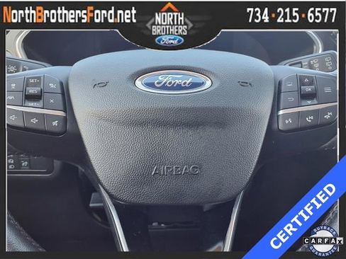 Used 2020 Ford Escape Titanium image 17