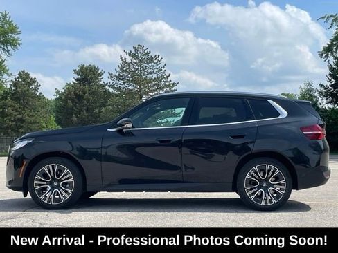 Used 2025 BMW X3 xDrive30i w/ Premium Package AWD/4WD image 2