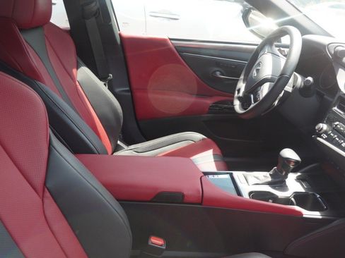 Used 2024 Lexus ES 350 F Sport w/ Accessory Package (Z2) FWD image 8