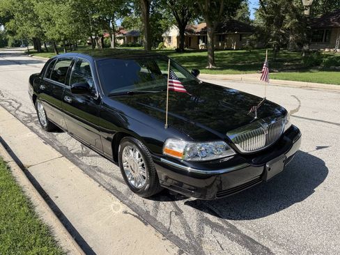 Used 2006 Lincoln Town Car Signature L RWD image 7