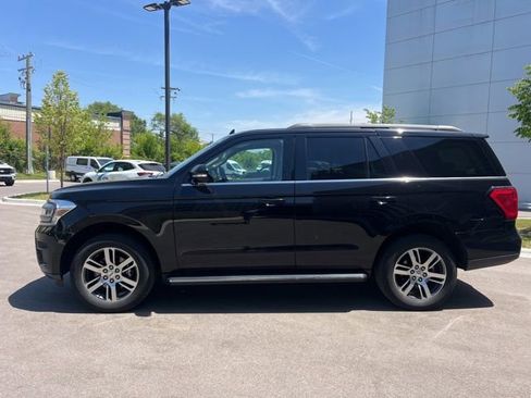 Used 2022 Ford Expedition XLT AWD/4WD image 6