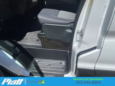 Used 2023 Ford E-Transit Low Roof RWD image 23