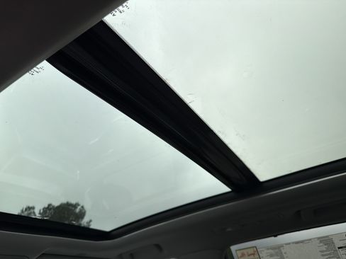 New 2026 Toyota Highlander Platinum image 10