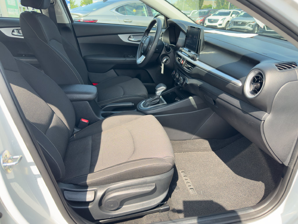 Used 2024 Kia Forte LXS w/ LXS Technology Package FWD image 12