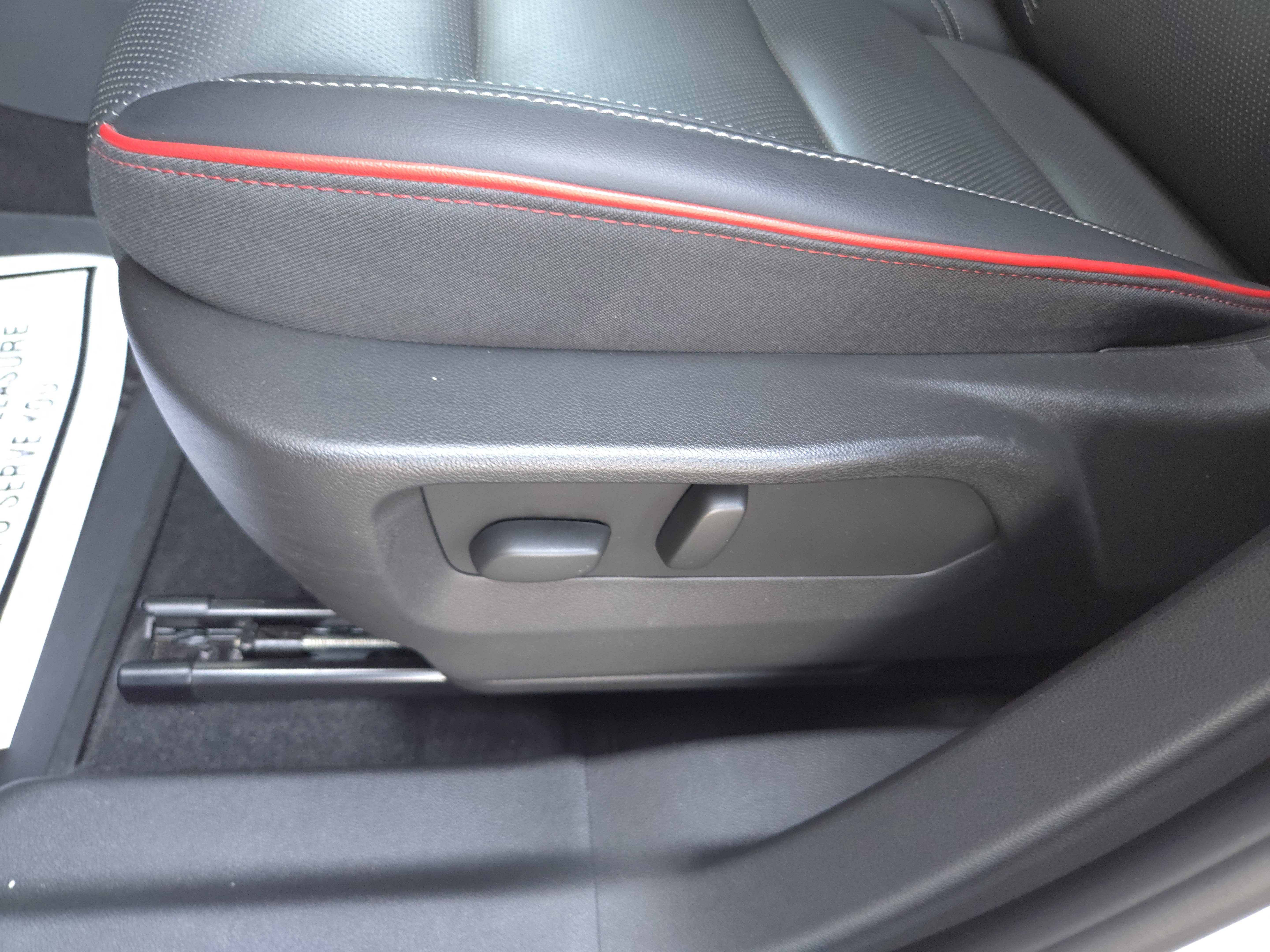 Used 2023 Buick Envision Essence w/ Technology Package I AWD/4WD image 22