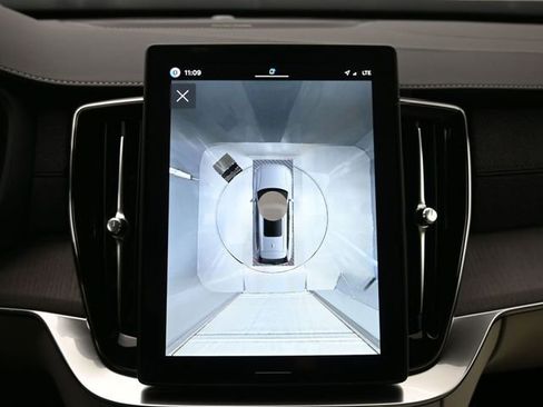 New 2026 Volvo XC90 B6 Ultra w/ Protection Package Premier image 21