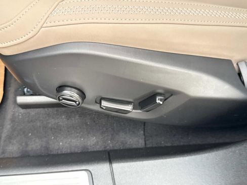 New 2026 Volvo XC60 B5 Plus w/ Climate Package image 17