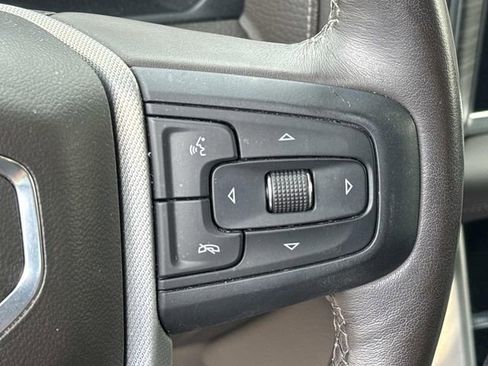 Used 2021 GMC Yukon Denali w/ Denali Premium Package image 30