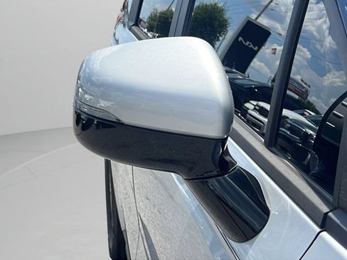 Used 2023 Kia Carnival LX FWD image 26